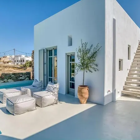Lil Paros Luxury
