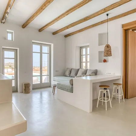 Lil Paros Luxury Villa