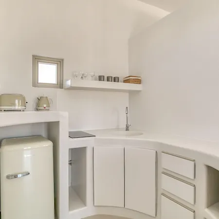 Lil Paros Luxury Villa *