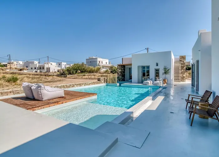 Lil Paros Luxury Dhragoulas